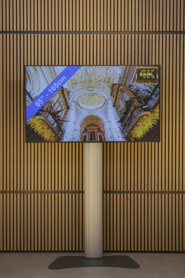 LCD-2-van-7-scaled LED TV scherm 65 inch + statief