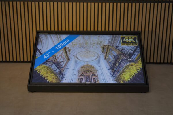 LCD-6-van-7-scaled LED TV scherm 65 inch + statief